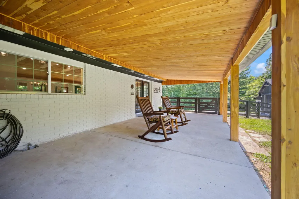 10710 Lebanon Road Parksville KY 40464