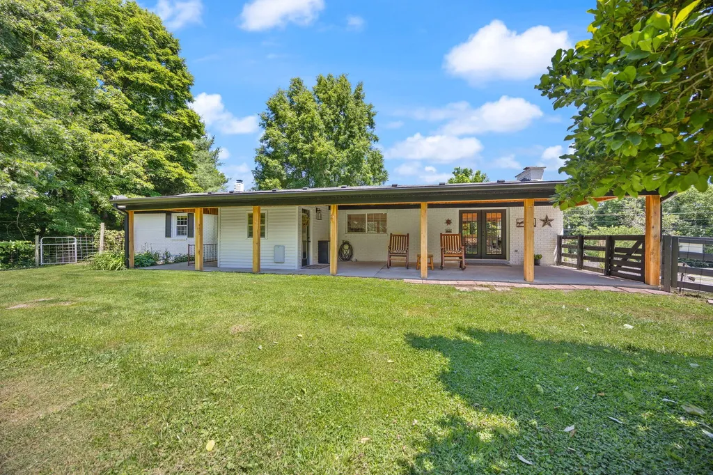 10710 Lebanon Road Parksville KY 40464