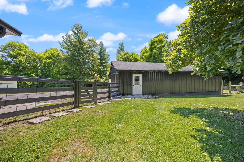 10710 Lebanon Road Parksville KY 40464