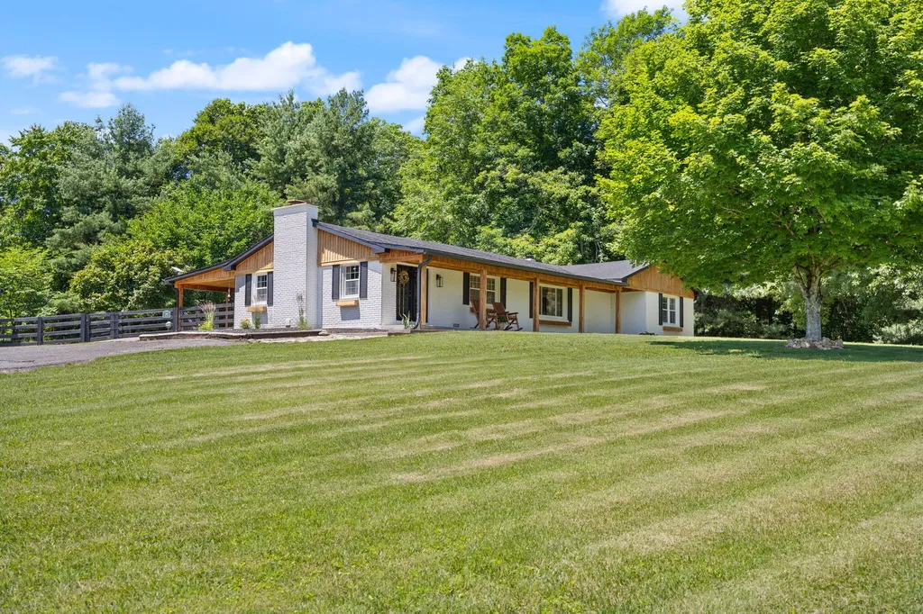10710 Lebanon Road Parksville KY 40464