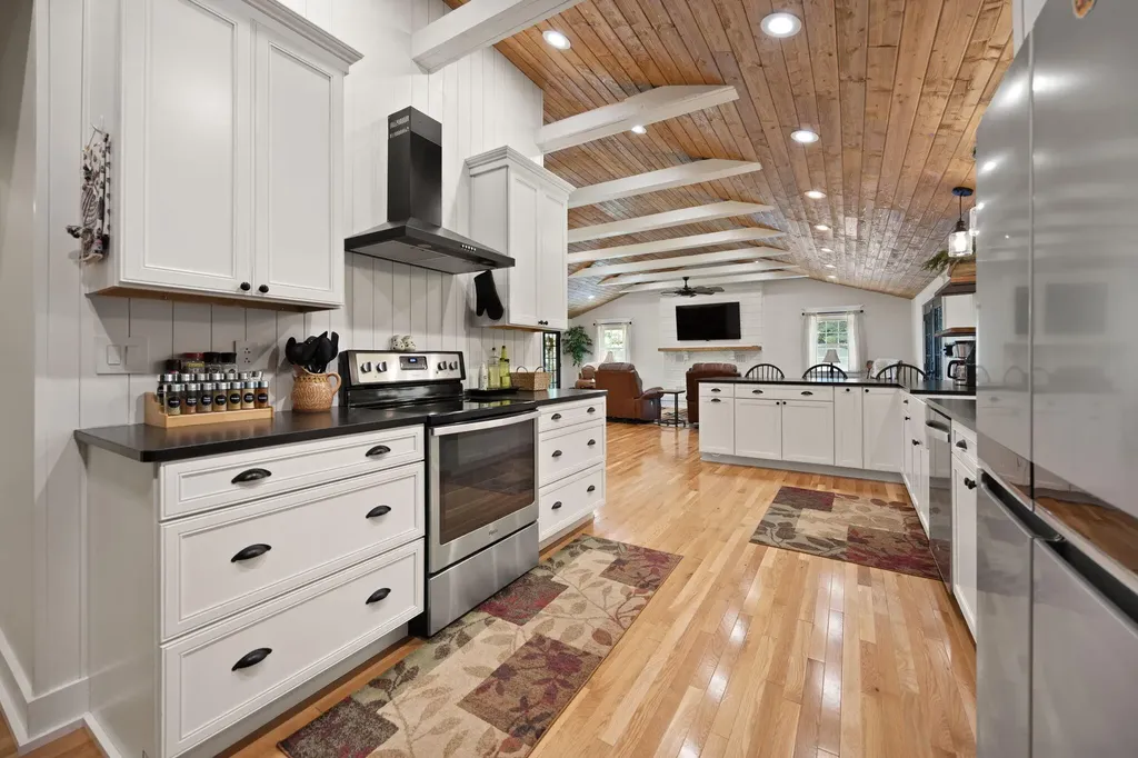 10710 Lebanon Road Parksville KY 40464