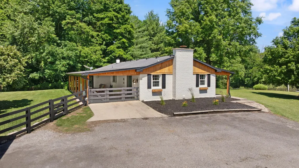 10710 Lebanon Road Parksville KY 40464