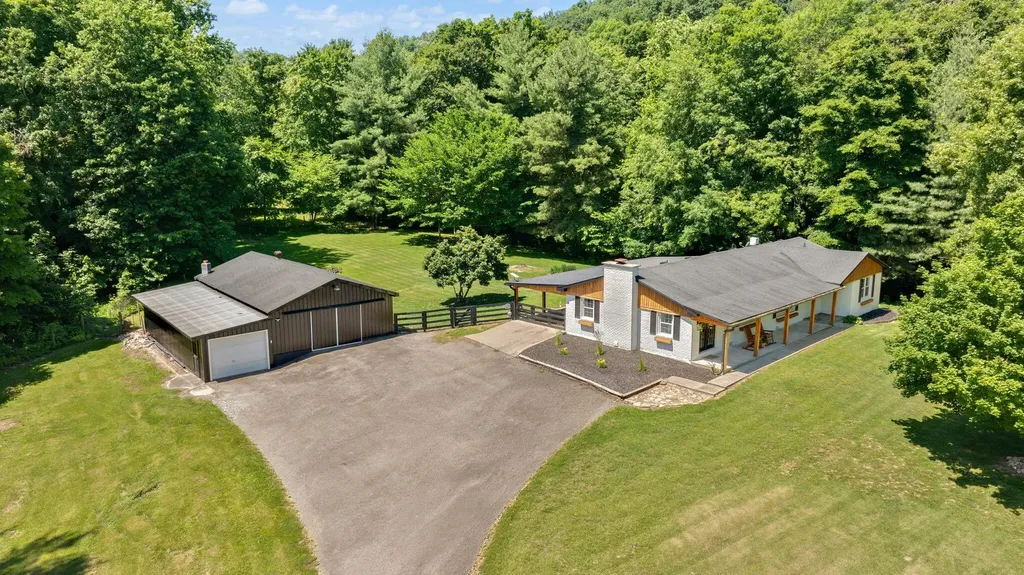 10710 Lebanon Road Parksville KY 40464