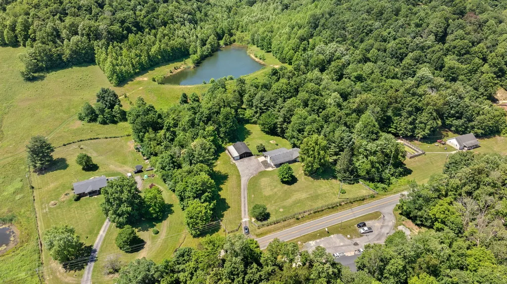 10710 Lebanon Road Parksville KY 40464