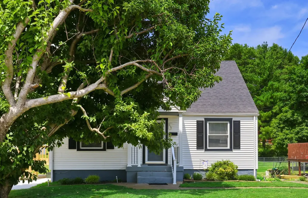 319 W High Street Springfield KY 40069