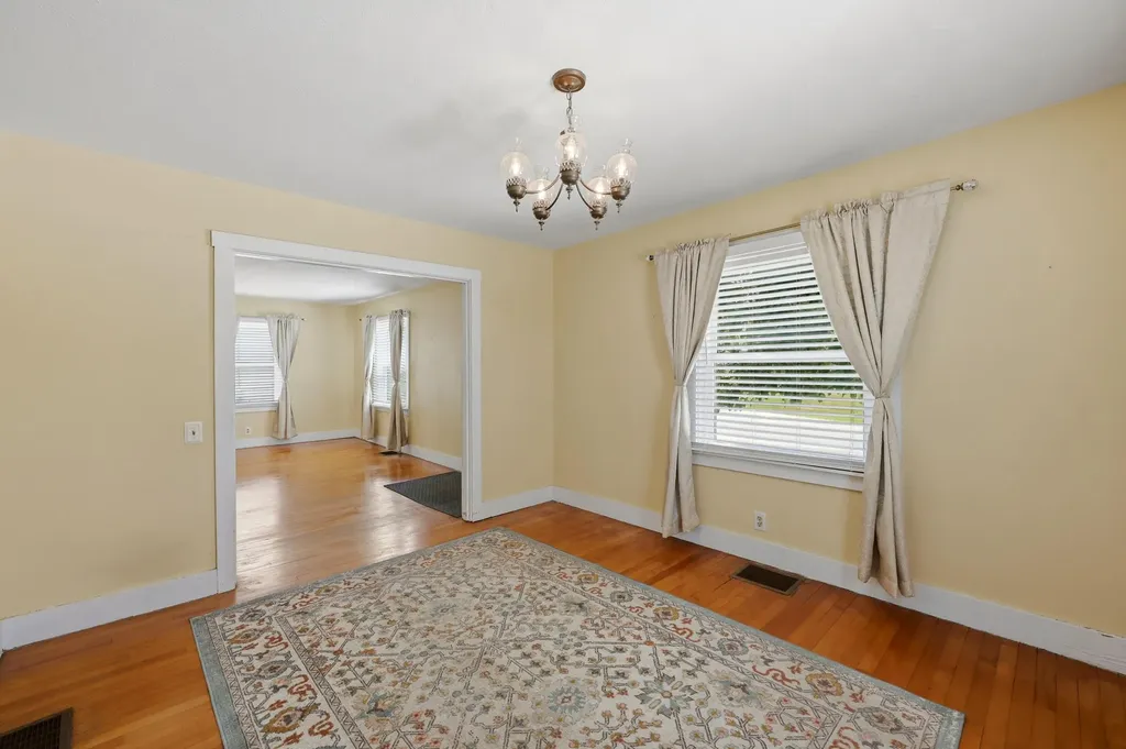 319 W High Street Springfield KY 40069