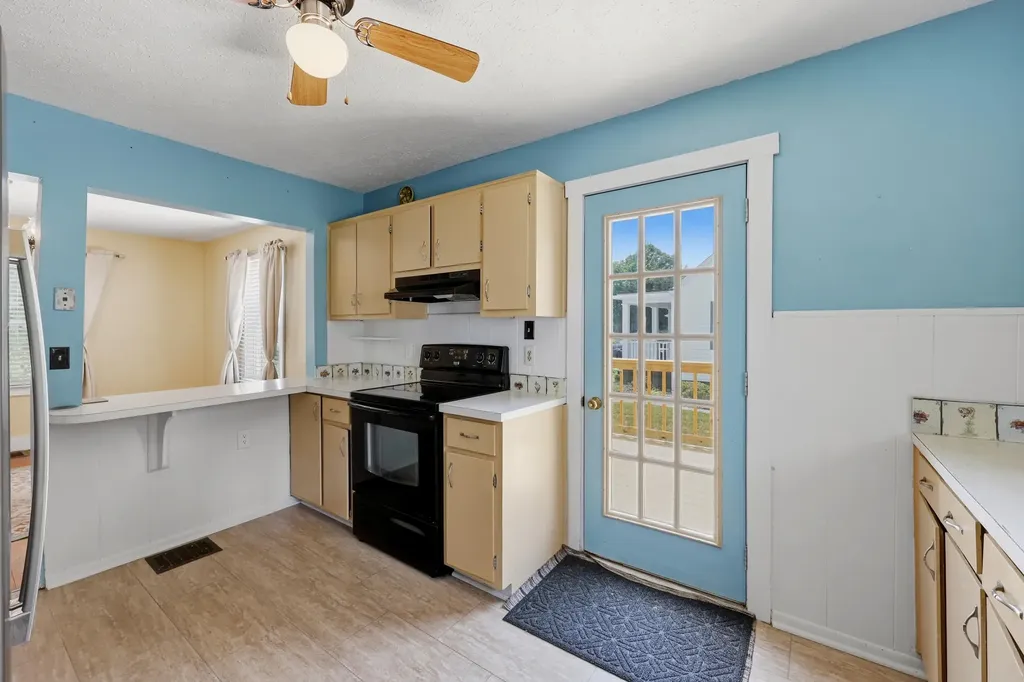 319 W High Street Springfield KY 40069