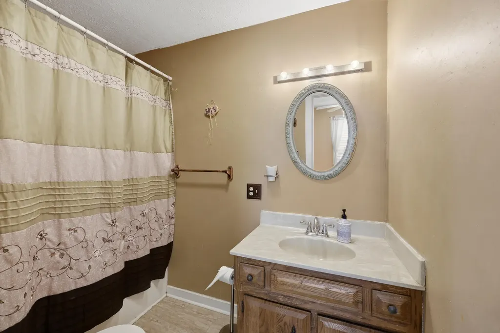 319 W High Street Springfield KY 40069