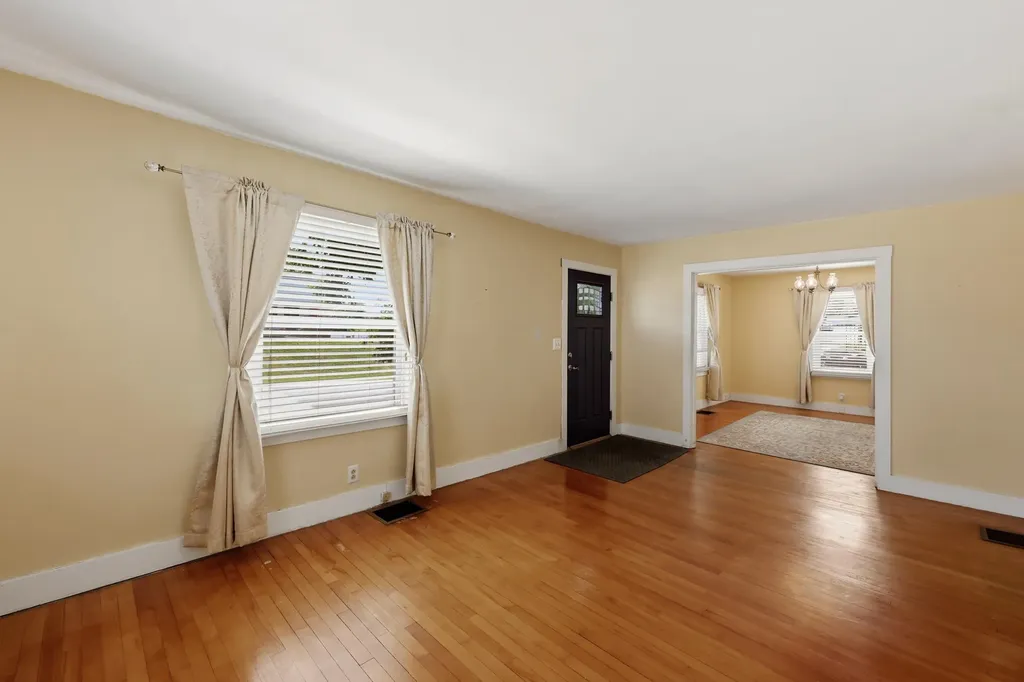 319 W High Street Springfield KY 40069