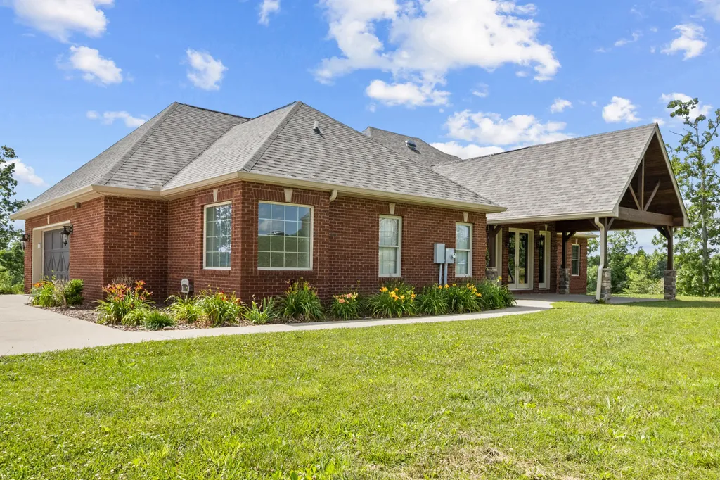 282 Canyon Drive London KY 40741