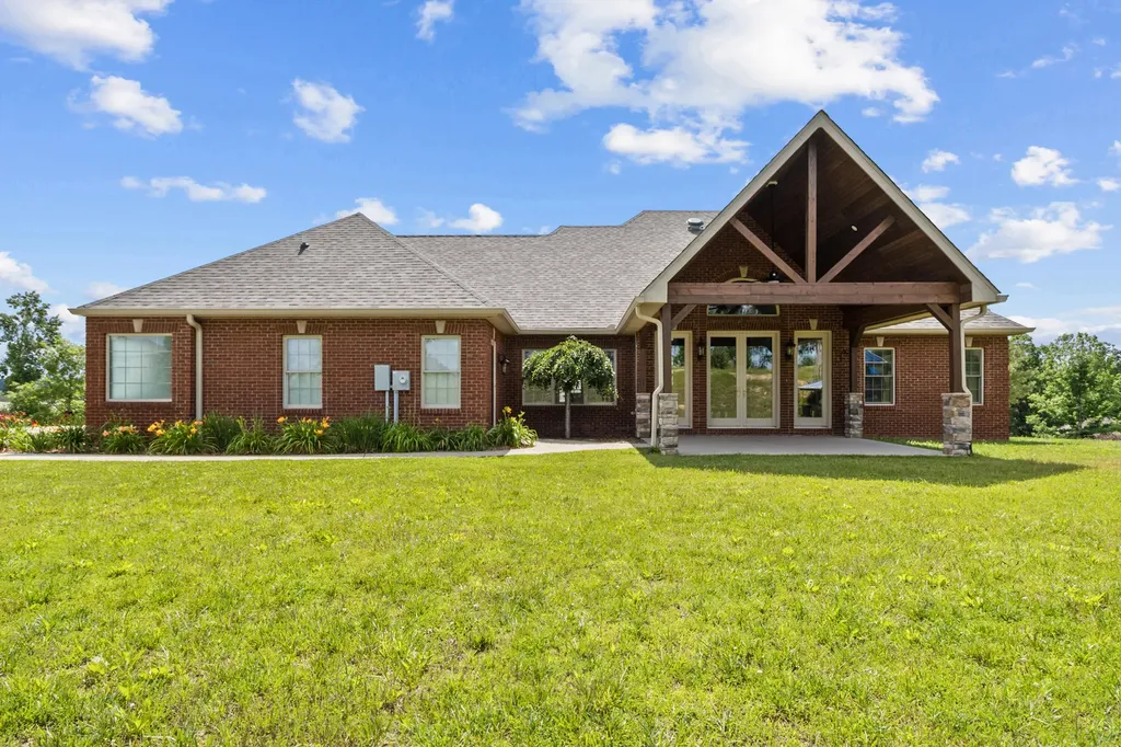 282 Canyon Drive London KY 40741