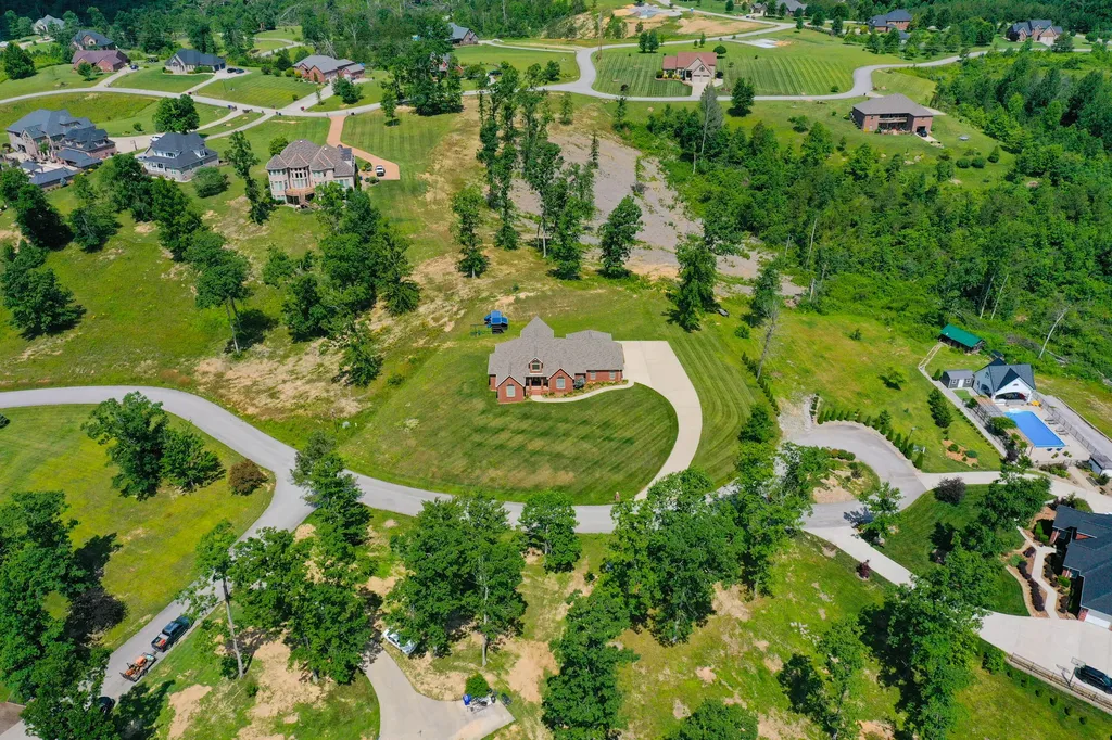 282 Canyon Drive London KY 40741