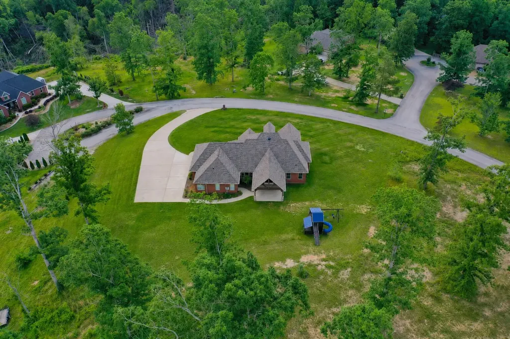 282 Canyon Drive London KY 40741