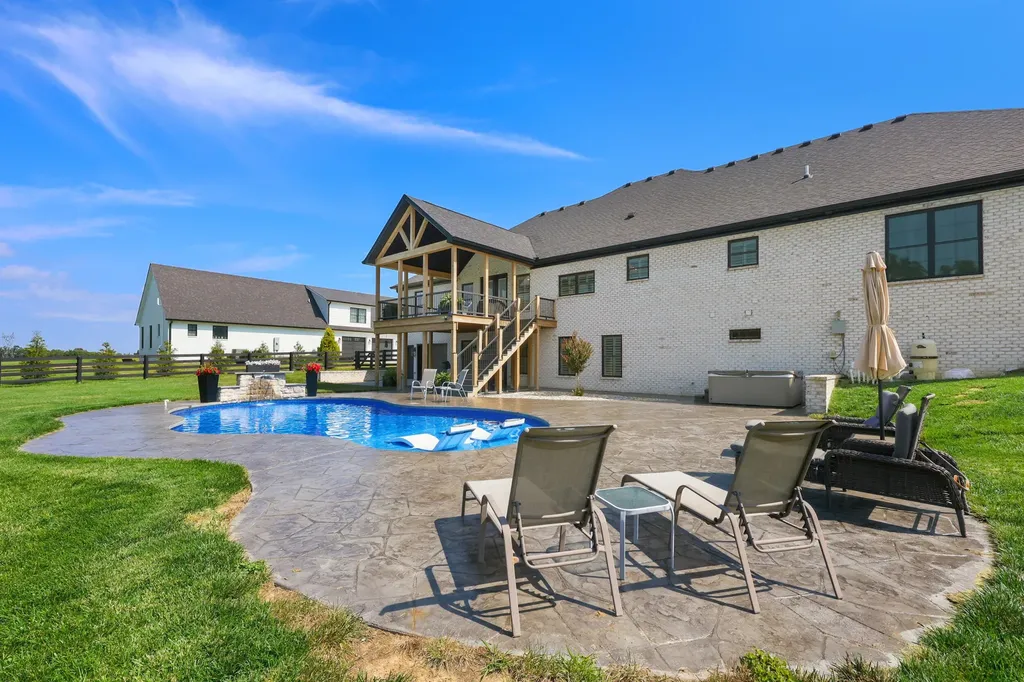 207 Grandview Trail Wilmore KY 40390