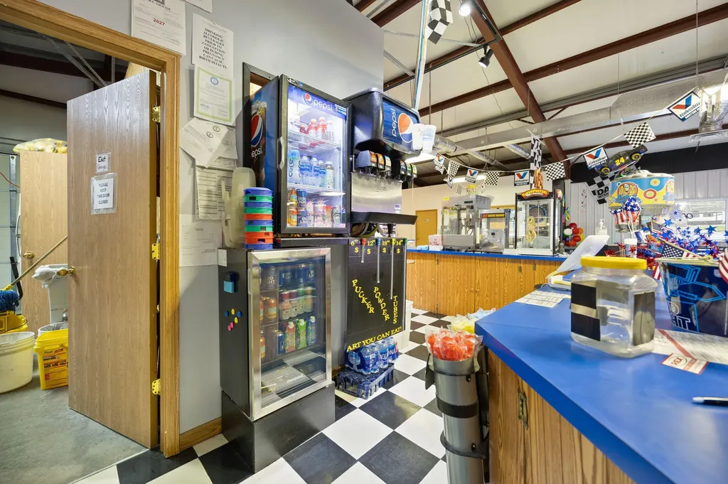 2367 U.s. 127 Business Jamestown KY 42629