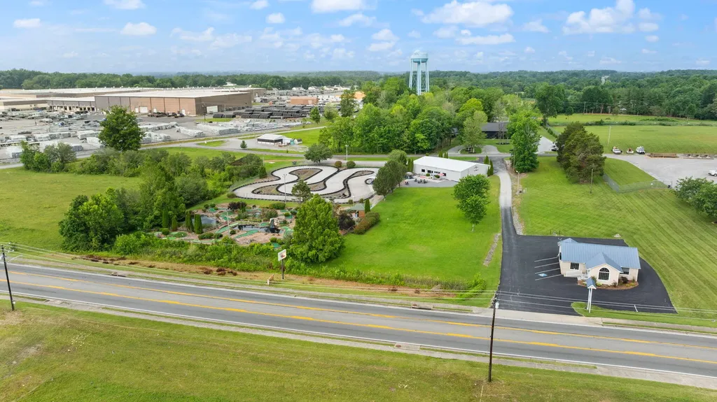 2367 U.s. 127 Business Jamestown KY 42629