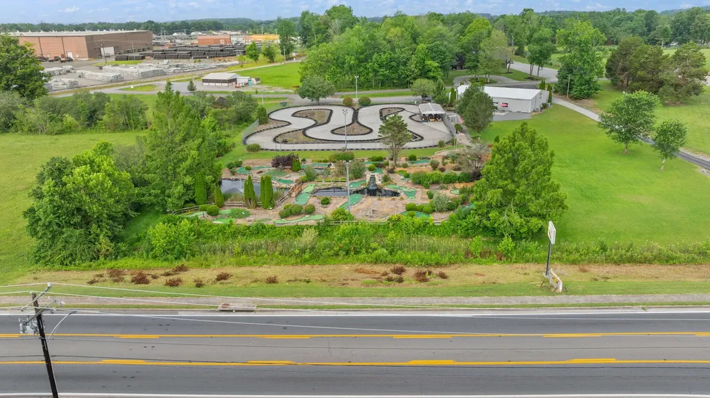 2367 U.s. 127 Business Jamestown KY 42629