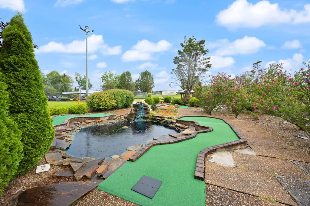 2367 U.s. 127 Business Jamestown KY 42629