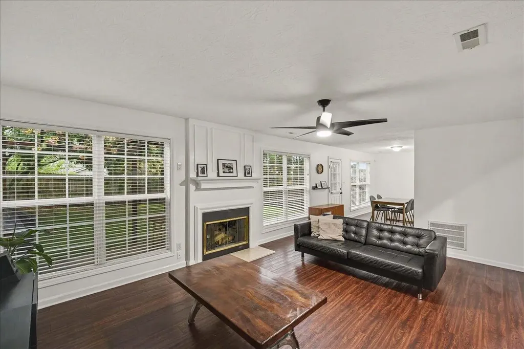 3732 Mossbridge Way Lexington KY 40514