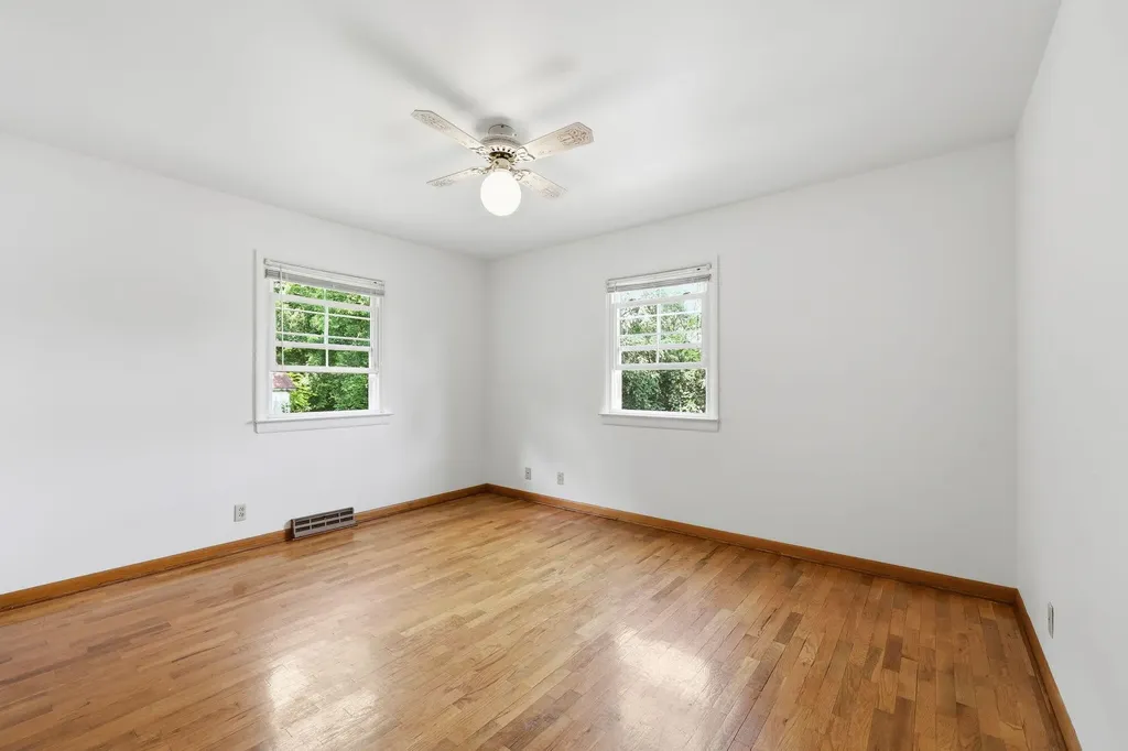 102 Oxley Avenue Cynthiana KY 41031