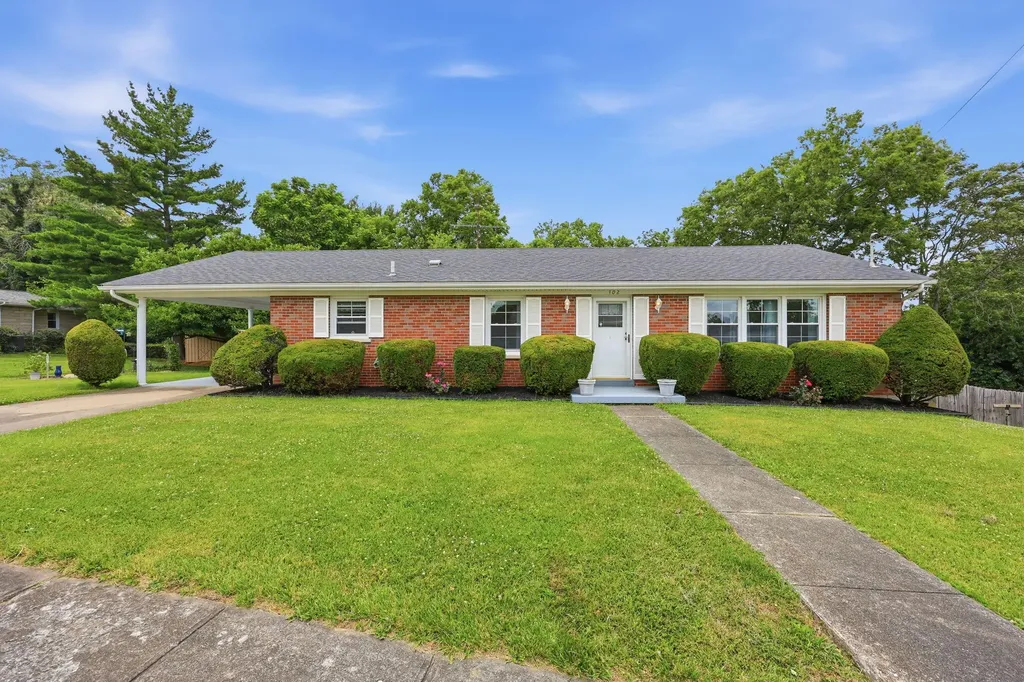 102 Oxley Avenue Cynthiana KY 41031