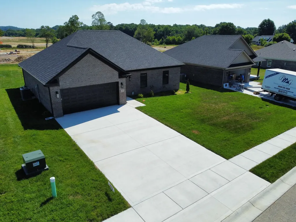 306 Cinchpost Circle London KY 40744