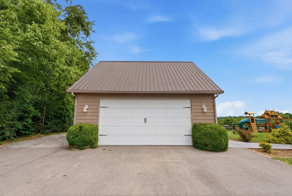 445 Charles White Road Richmond KY 40475