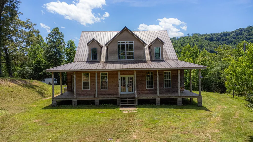 212 Mills Creek Road Flat Lick KY 40935
