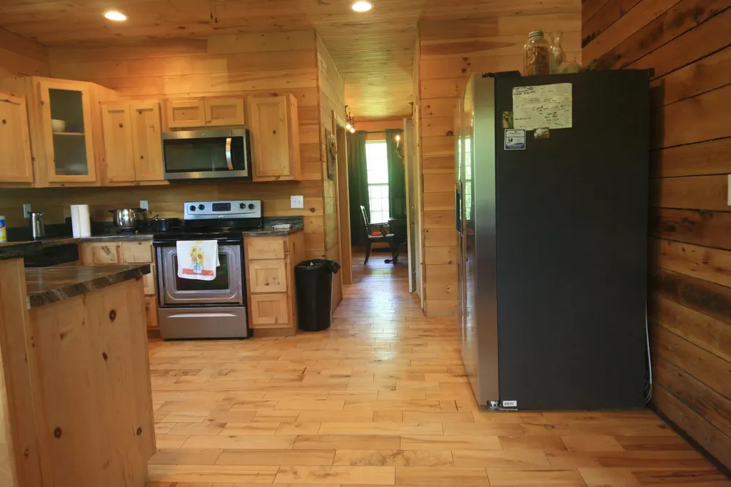 212 Mills Creek Road Flat Lick KY 40935