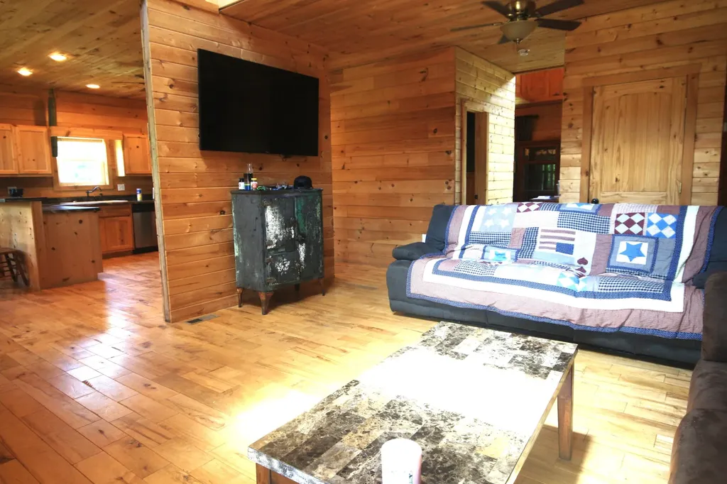 212 Mills Creek Road Flat Lick KY 40935