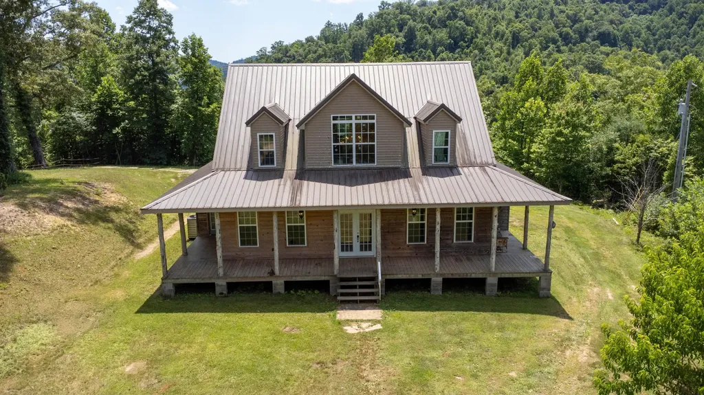 212 Mills Creek Road Flat Lick KY 40935