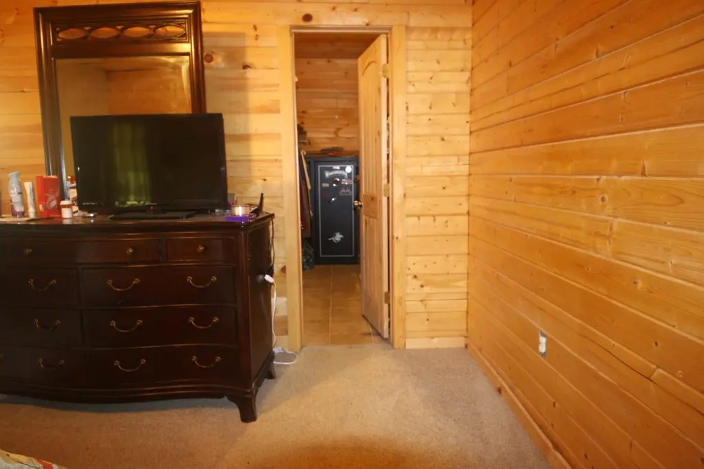 212 Mills Creek Road Flat Lick KY 40935