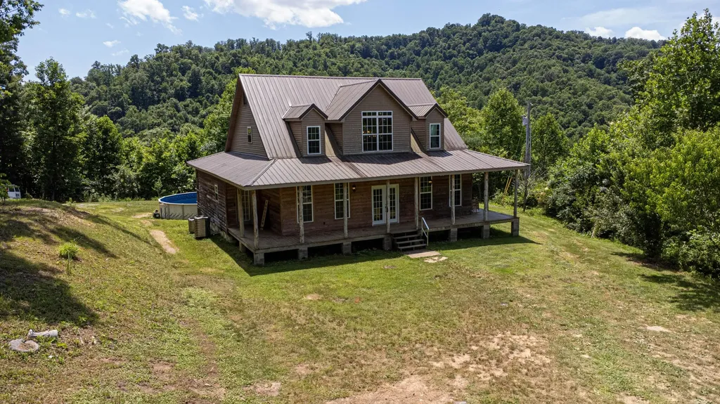 212 Mills Creek Road Flat Lick KY 40935