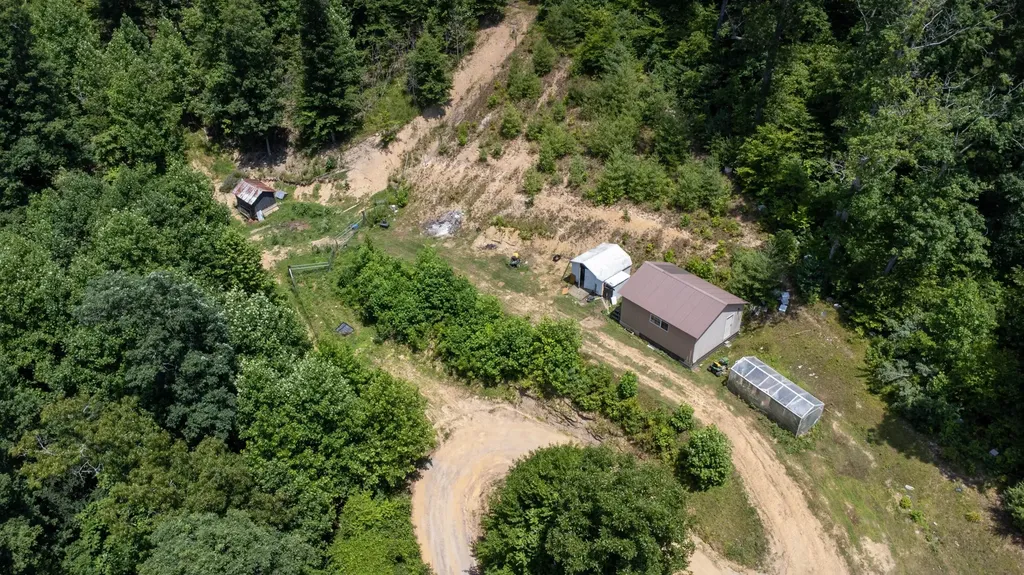 212 Mills Creek Road Flat Lick KY 40935