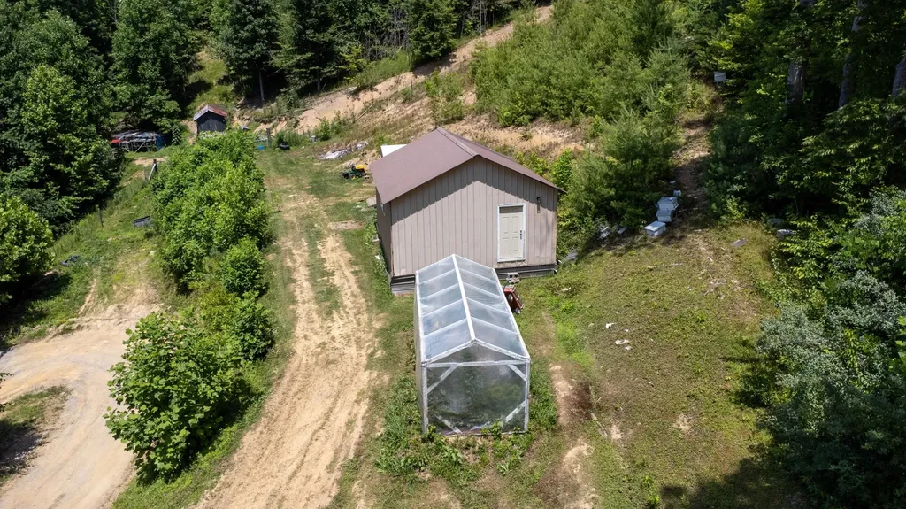 212 Mills Creek Road Flat Lick KY 40935