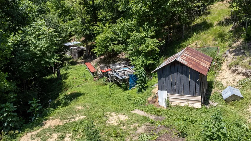 212 Mills Creek Road Flat Lick KY 40935