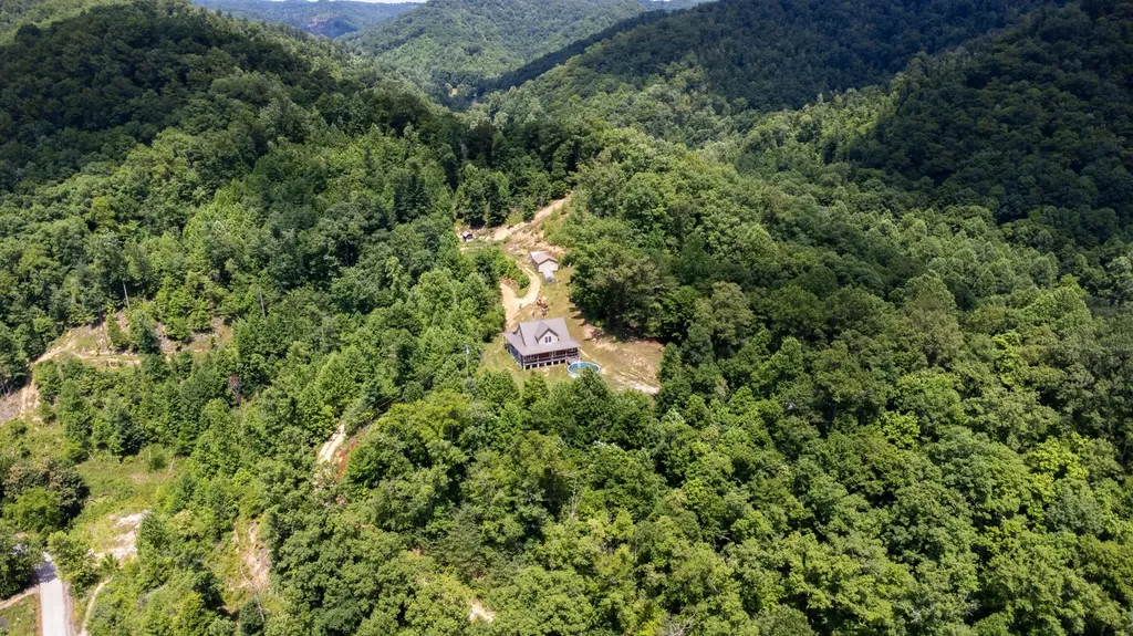 212 Mills Creek Road Flat Lick KY 40935