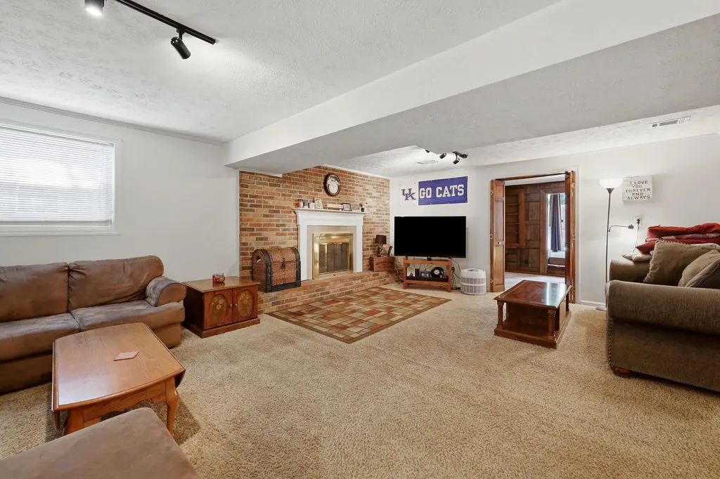 548 Cromwell Way Lexington KY 40503