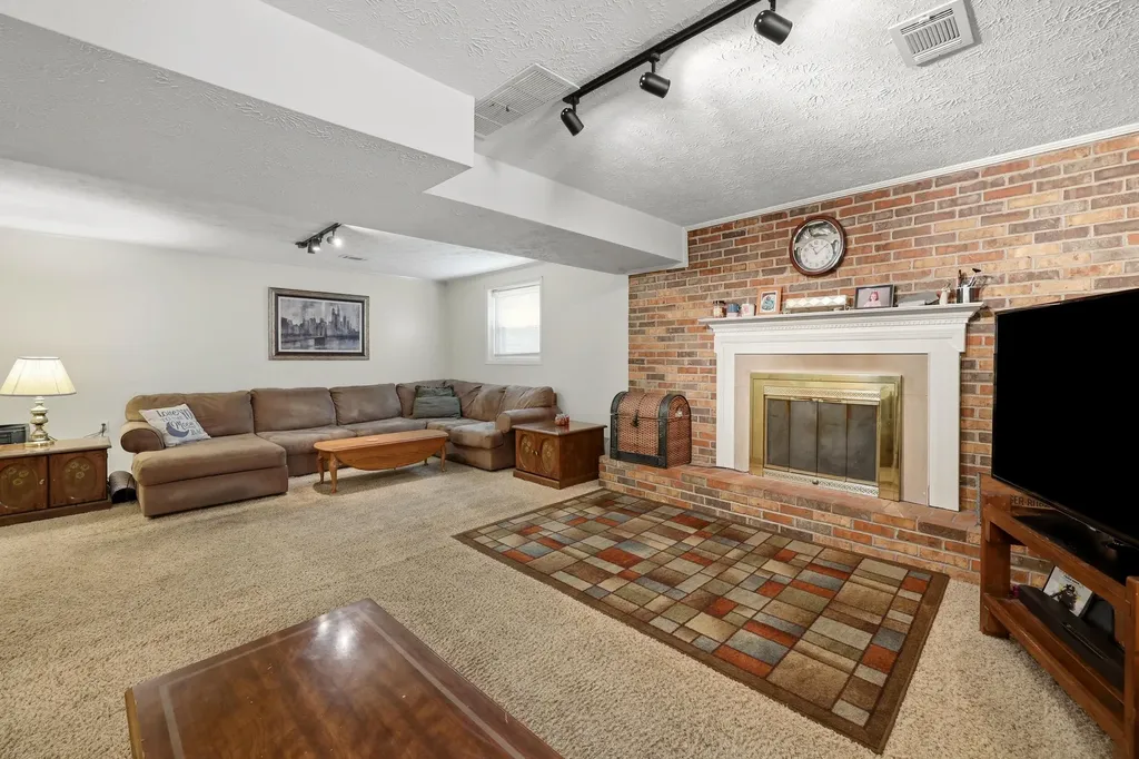 548 Cromwell Way Lexington KY 40503
