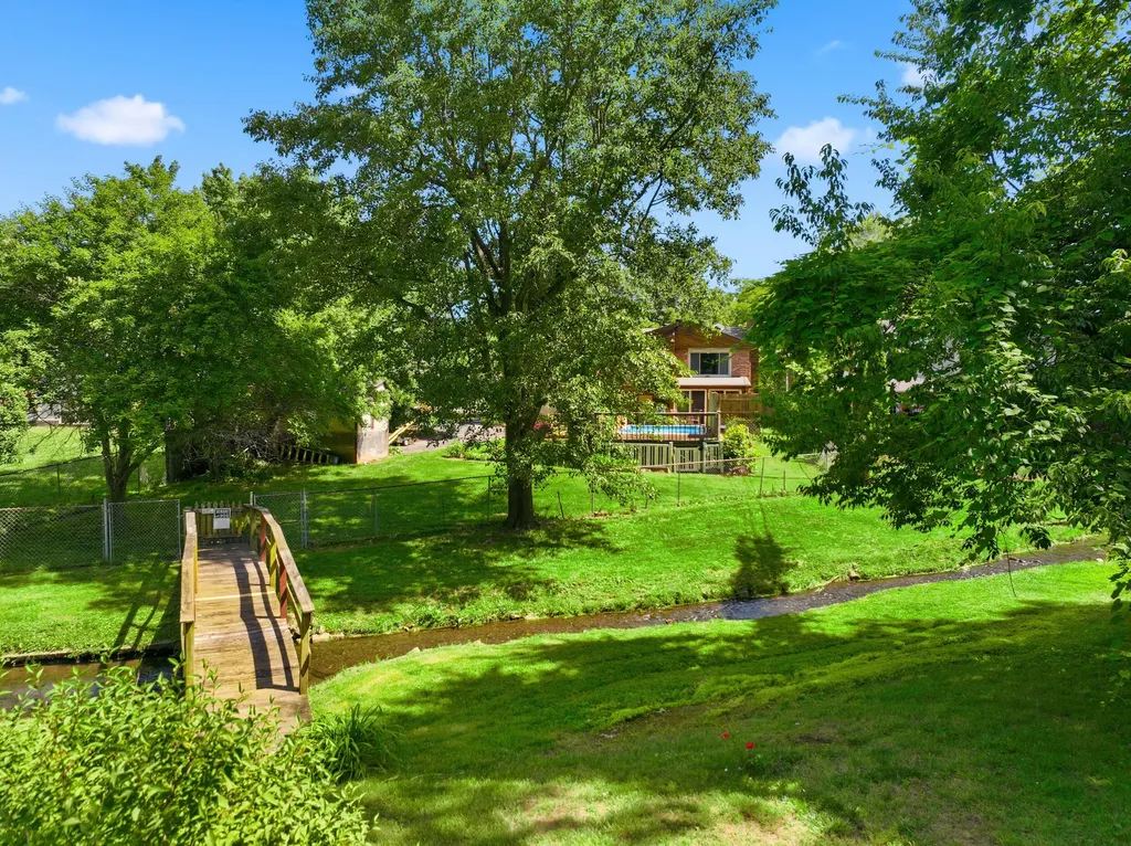 548 Cromwell Way Lexington KY 40503