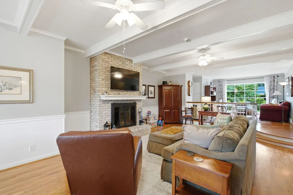 2037 Fontaine Road Lexington KY 40502
