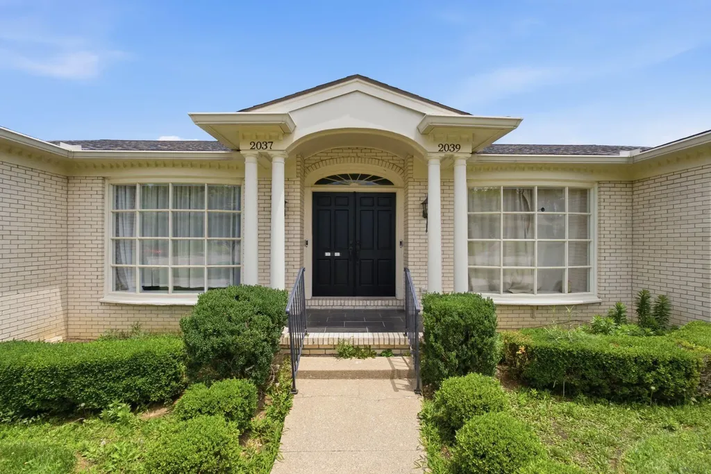 2037 Fontaine Road Lexington KY 40502