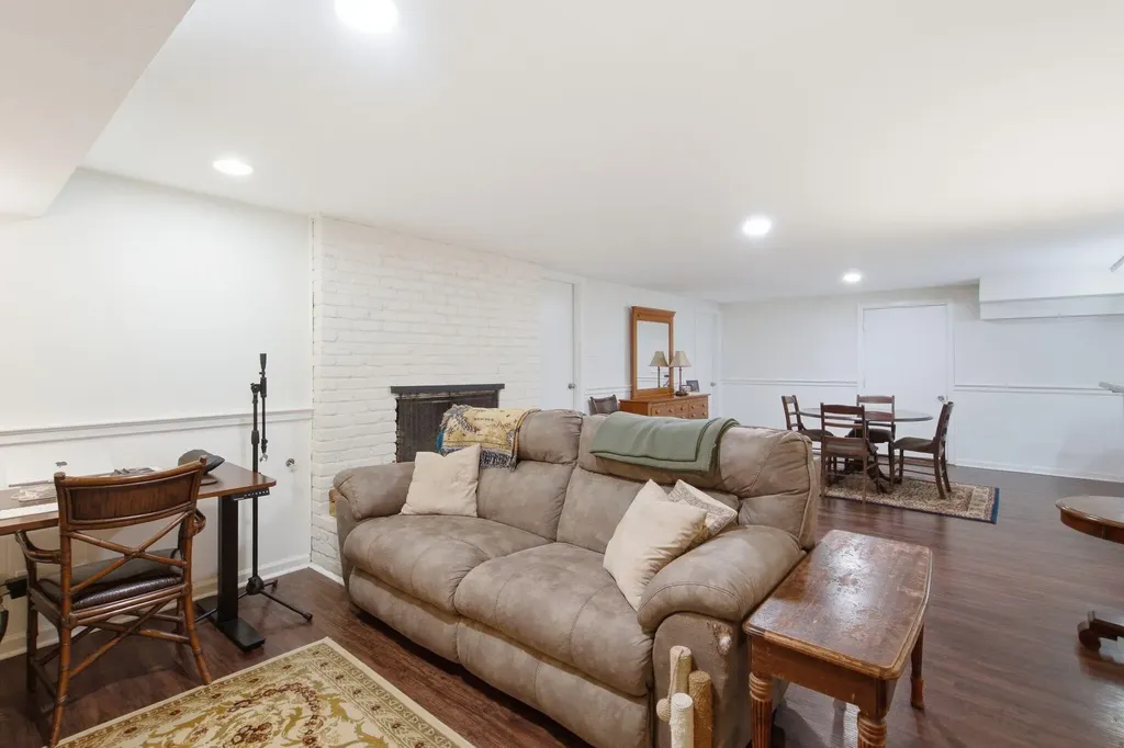 2037 Fontaine Road Lexington KY 40502