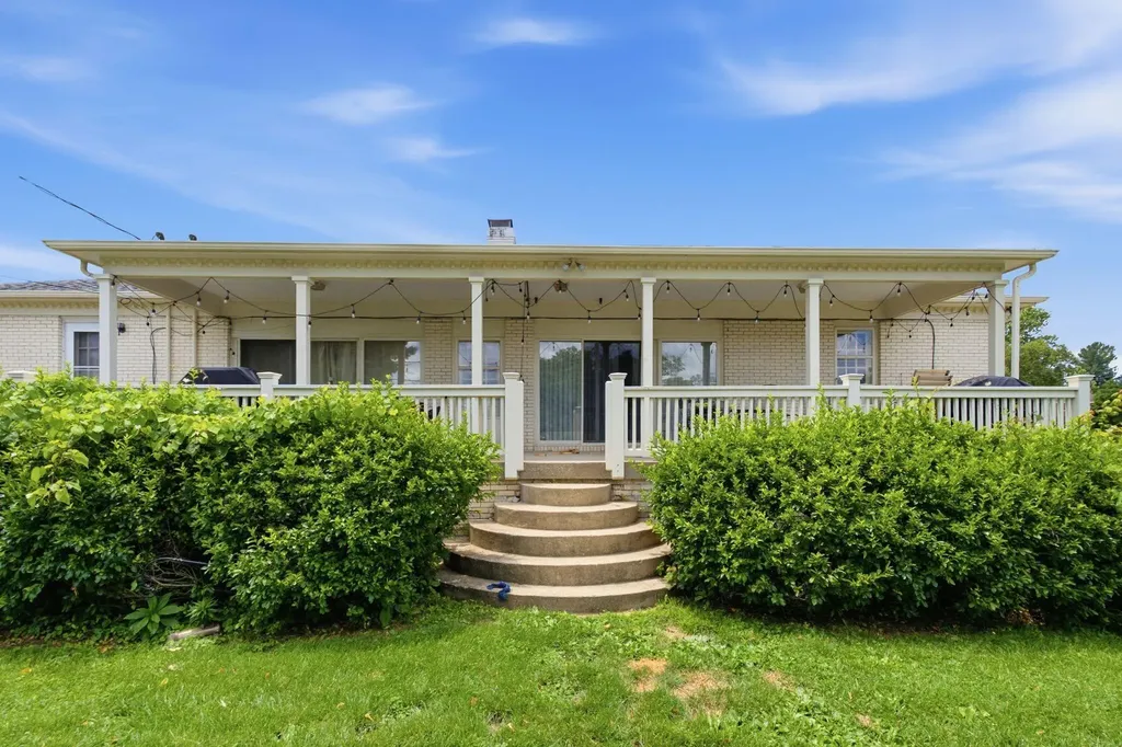 2037 Fontaine Road Lexington KY 40502