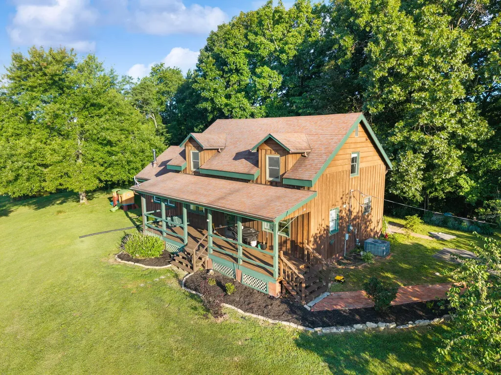 69 Hill Crest Lane Wellington KY 40387