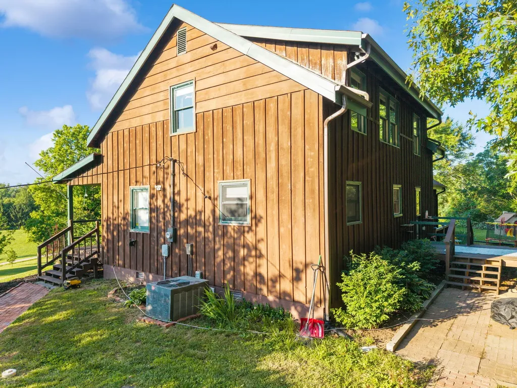 69 Hill Crest Lane Wellington KY 40387