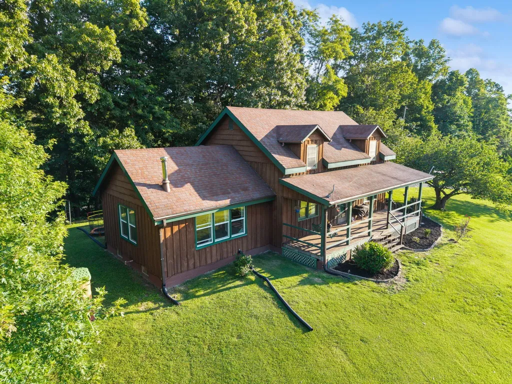 69 Hill Crest Lane Wellington KY 40387