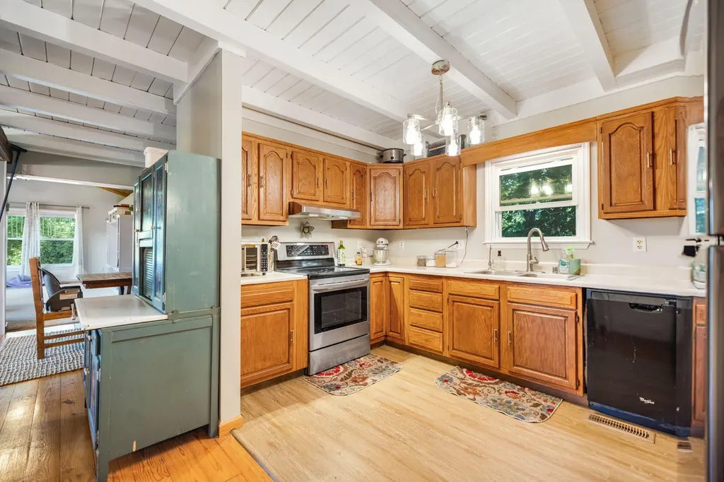 69 Hill Crest Lane Wellington KY 40387