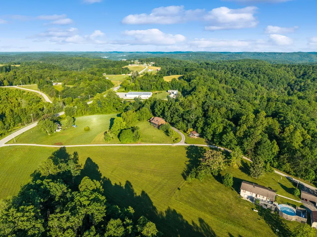 69 Hill Crest Lane Wellington KY 40387