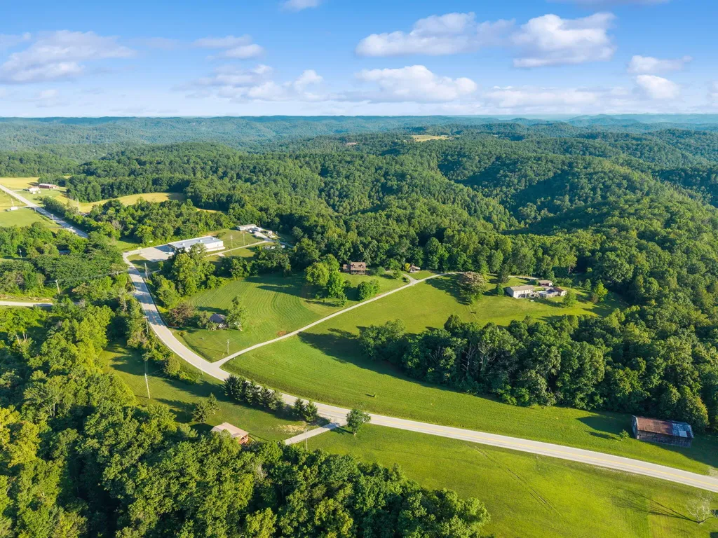 69 Hill Crest Lane Wellington KY 40387